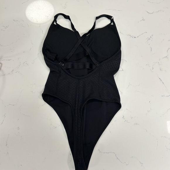 Lululemon The Easy bodysuit black thong small s 4 cross back built in bra - Picture 7 of 9
